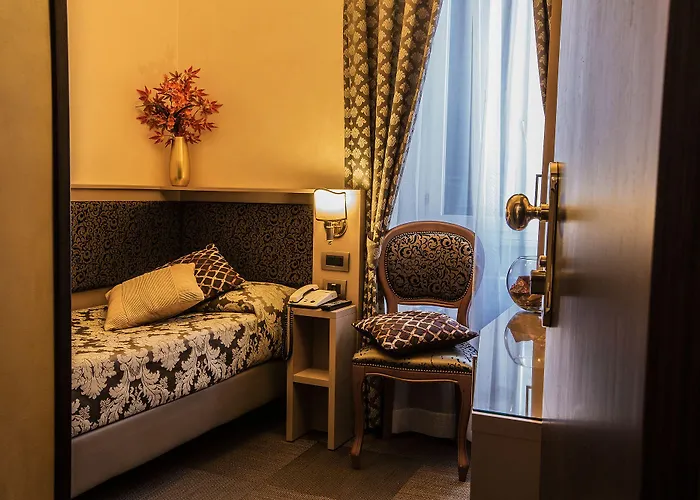 Отель Hotel Romano