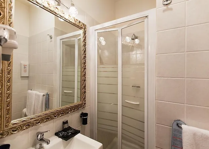 Hotel Romano 2* Рим