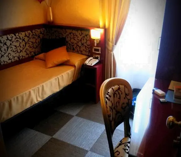 Hotel Romano 2* Рим