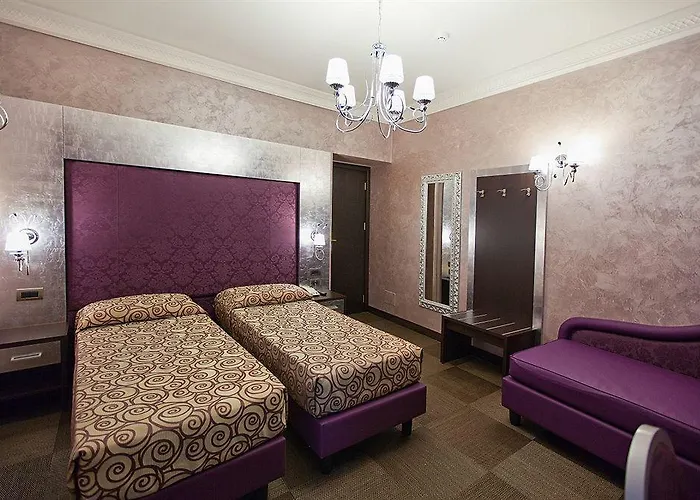 Hotel Romano Отель Рим